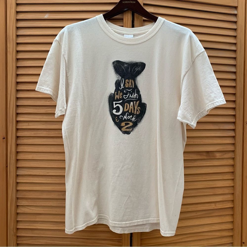 Vintage Fishing Graphic T-shirt size large